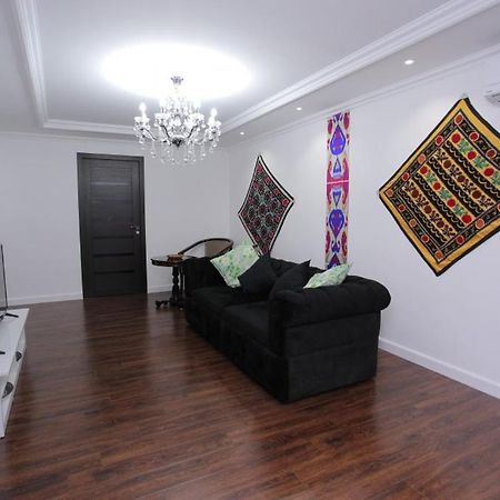 Overlooking Registan Square Luxury 2 Bedrooms Apartment ซามาร์คันด์ ภายนอก รูปภาพ