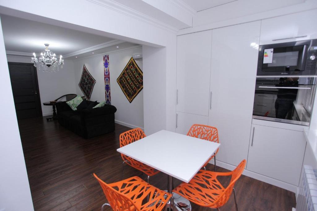 Overlooking Registan Square Luxury 2 Bedrooms Apartment ซามาร์คันด์ ภายนอก รูปภาพ